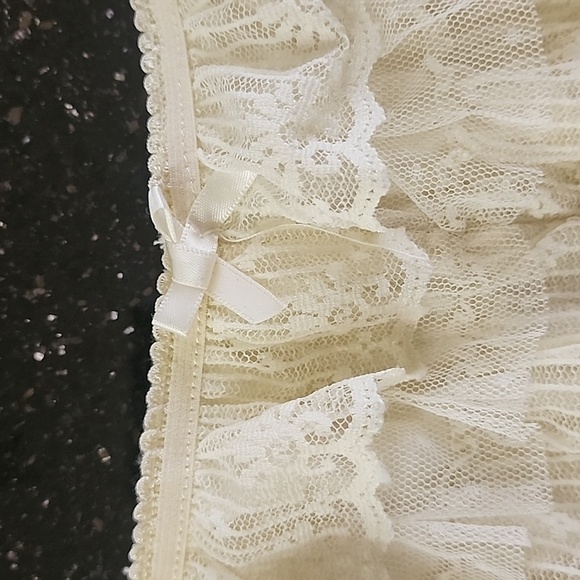 Jaded London Vanilla Rhea Tulle Lace Bloomer Shorts Size 2 - Picture 9 of 16